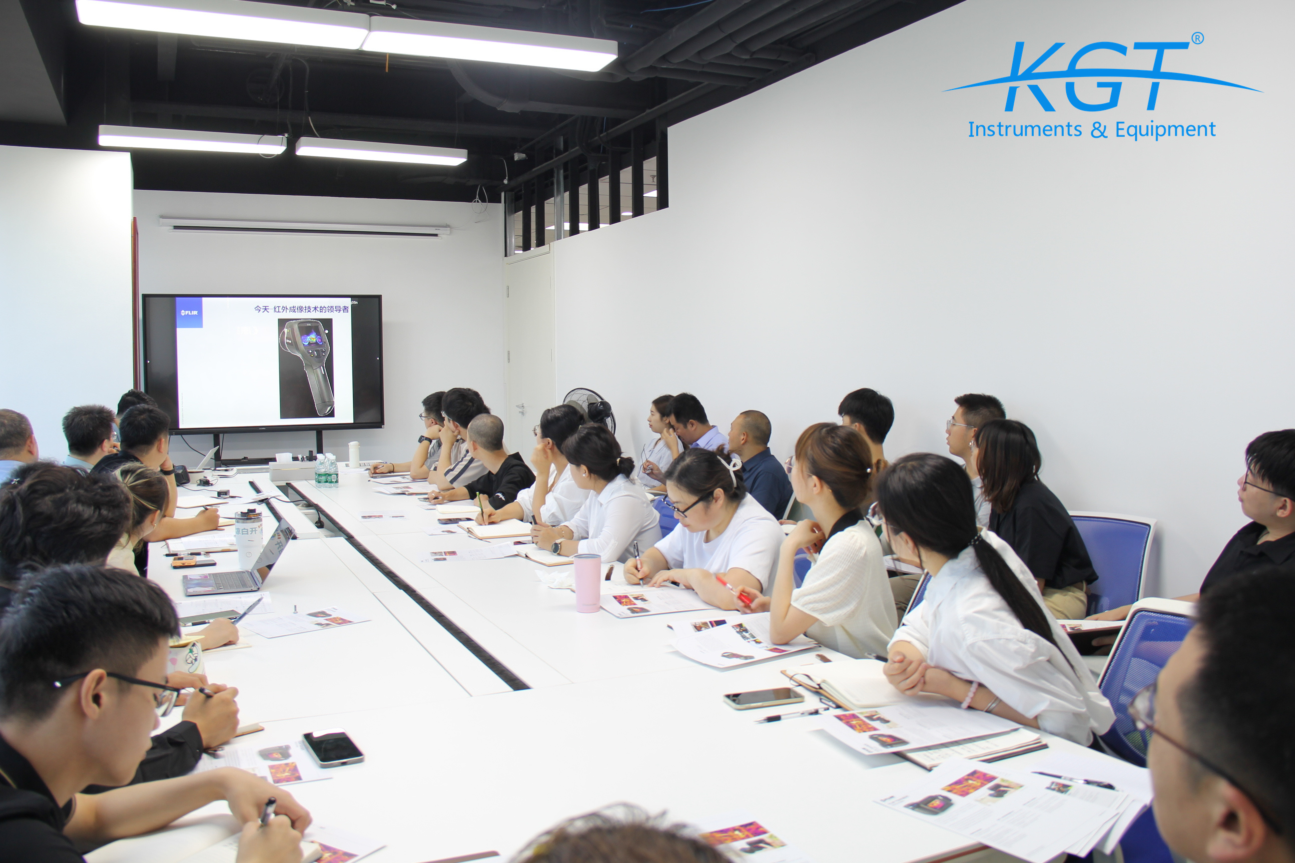 培訓FLIR<a href='http://swschina.com/hongwairexiangyi.html'>熱像儀</a>1