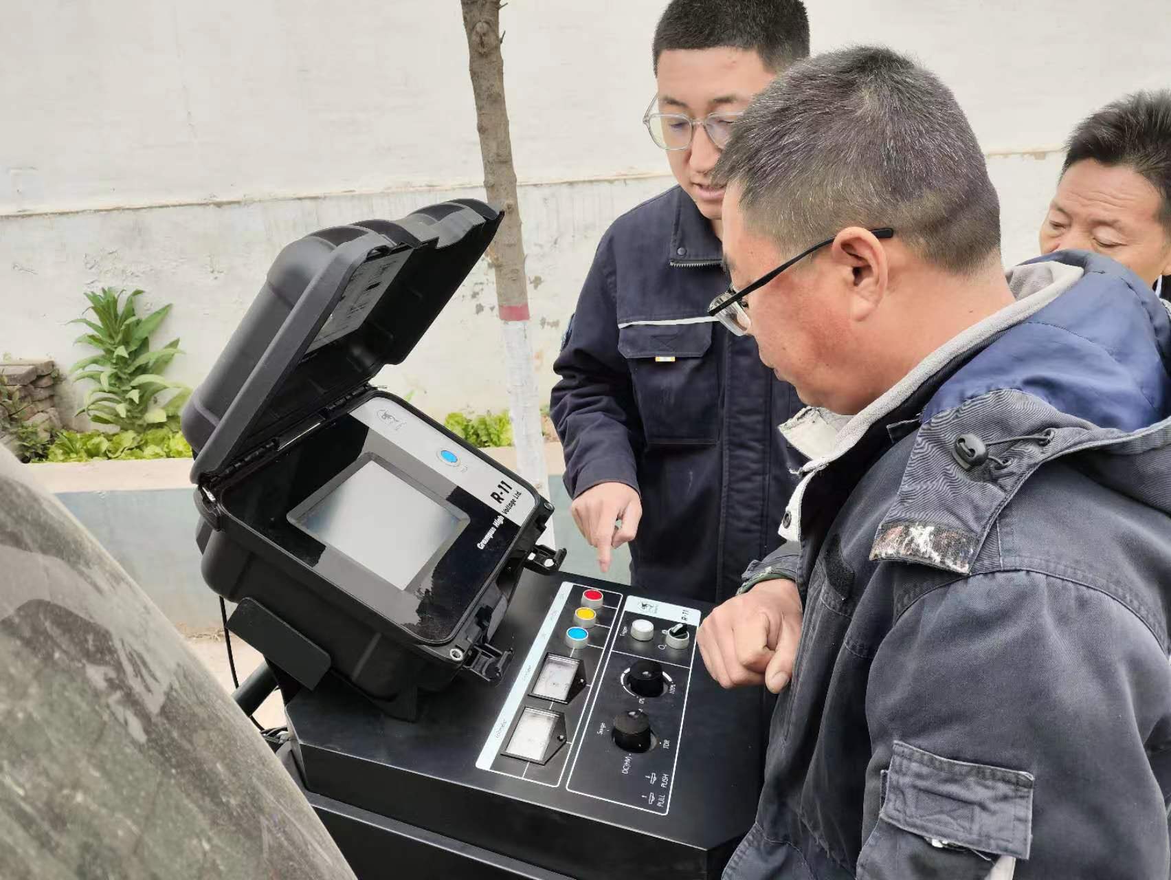 <a href='http://swschina.com/Ppzq/ersted.html'>電纜故障定位儀</a>現場檢測
