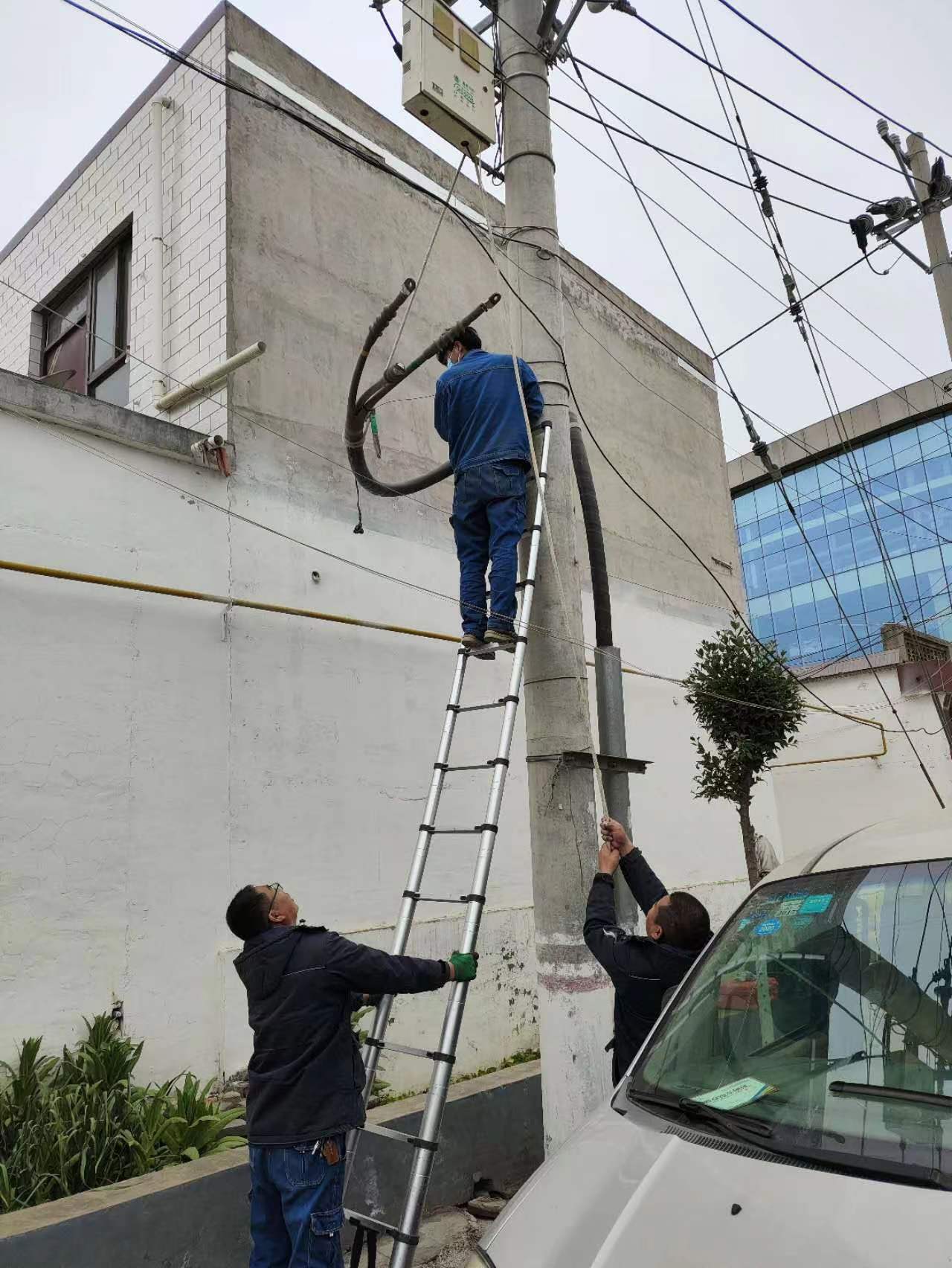 <a href='http://swschina.com/Ppzq/ersted.html'>電纜故障定位儀</a>